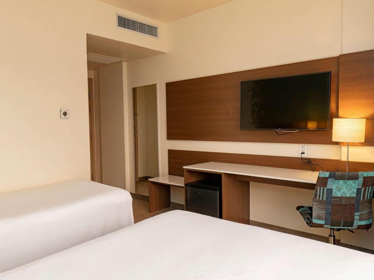 Ibis Styles Curitiba Aeroporto Hotel Sao Jose dos Pinhais Exterior photo